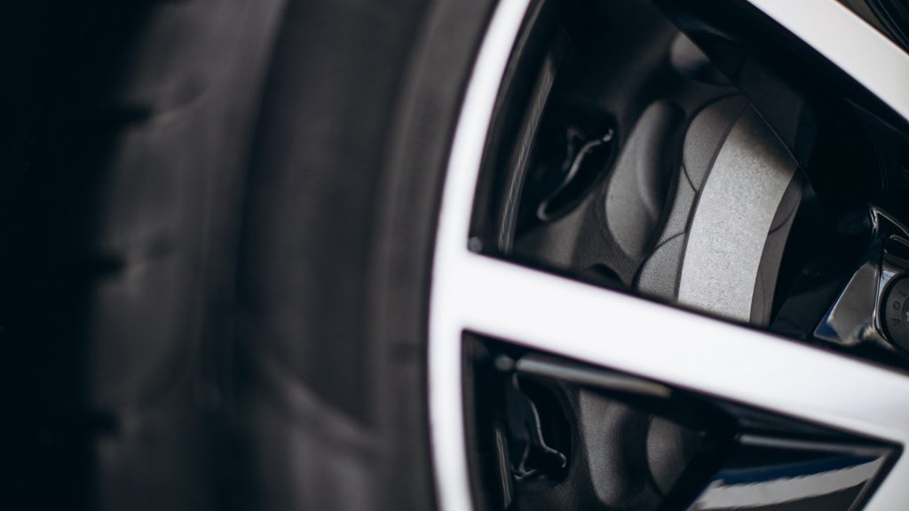 Mit jelent a TPMS guminyomás-ellenőrző rendszer?