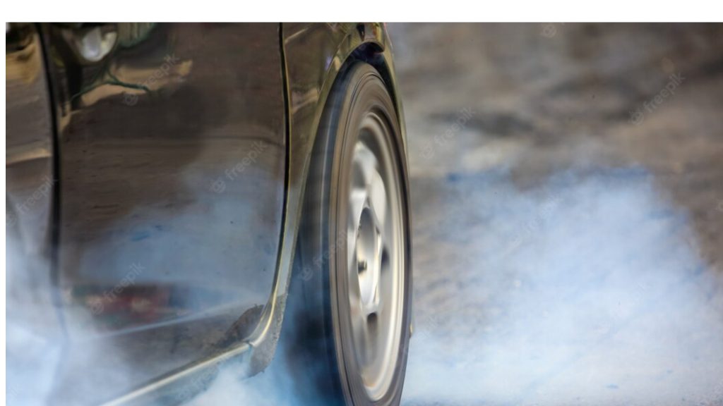 Féktávolság táblázat: a sebesség és féktáv összefüggése