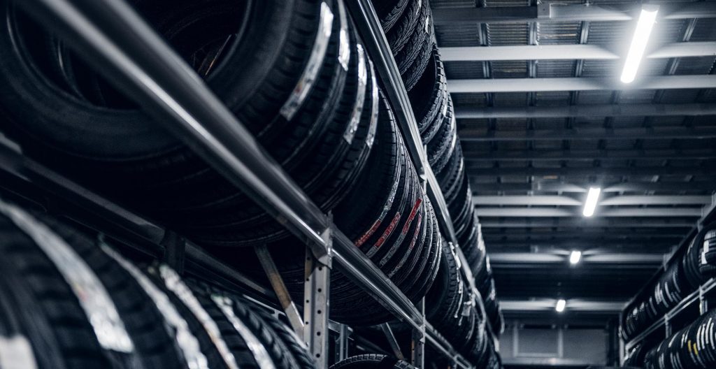 Gumihotel: gumiabroncs tárolás profi körülmények között