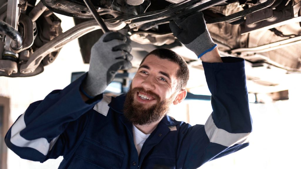 Kopog a futómű: lehetséges okok és javítás