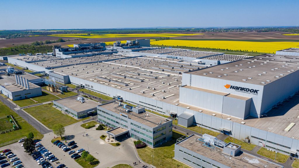 Teherautó- és autóbuszabroncs gyártással bővül a Hankook rácalmási üzeme