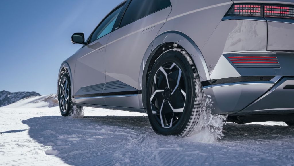 Evolúció a nagyobb teljesítményért télen – Hankook iON i*cept téli gumiabroncs