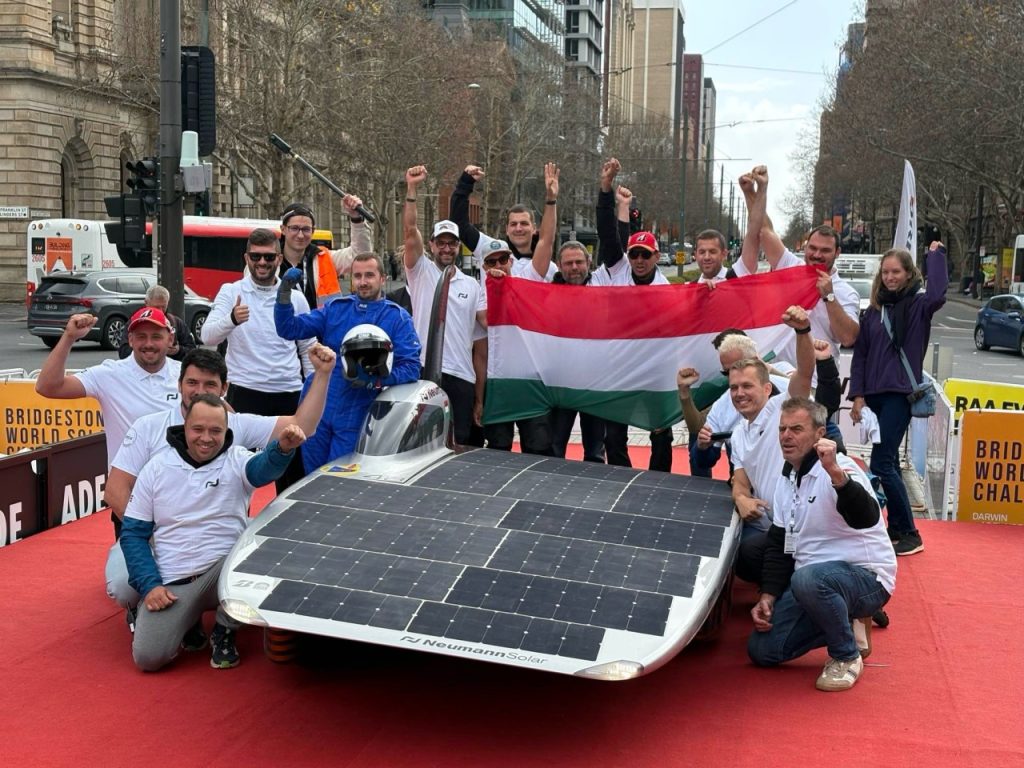 Magyar siker a világ legnagyobb napelemesautó-versenyén – 10. helyezést ért el a Neumann Solar Team a Bridgestone World Solar Challenge-en