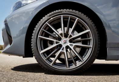 Tarolt a Bridgestone a 2025-ös európai abroncsteszteken – „Az Év Gyártója” cím is az övék